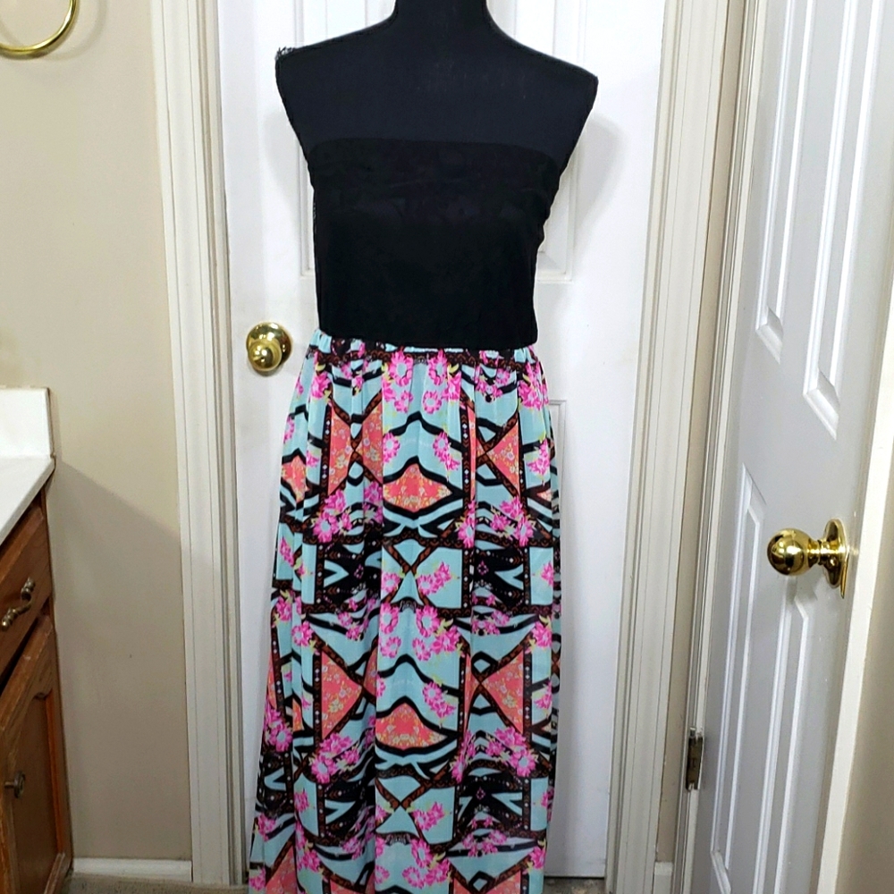 Xhilaration Maxi Strapless Neckline Casual Dress